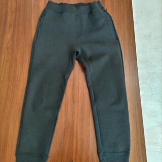ユニクロ(UNIQLO)の長ズボン 130 黒(パンツ/スパッツ)