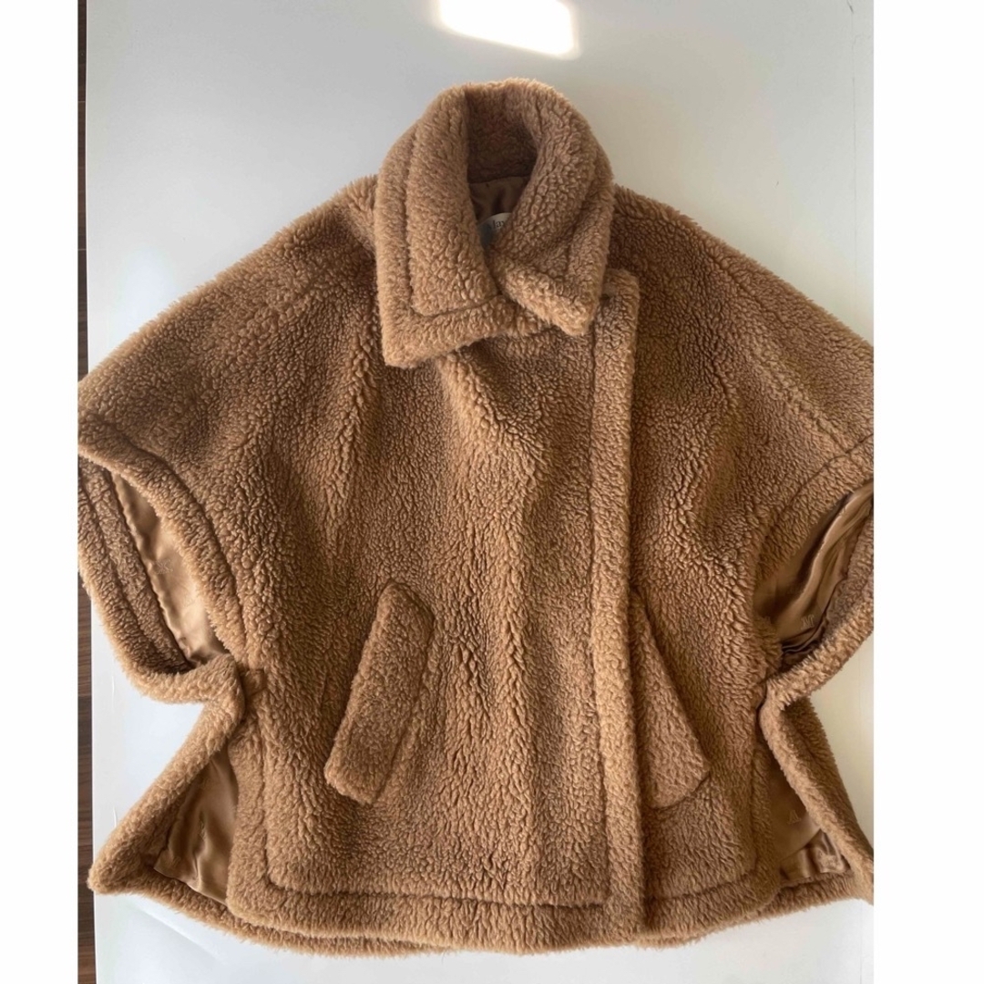 Max Mara(マックスマーラ)の22AW Maxmara テディケープ　teddy マックスマーラ レディースのジャケット/アウター(毛皮/ファーコート)の商品写真