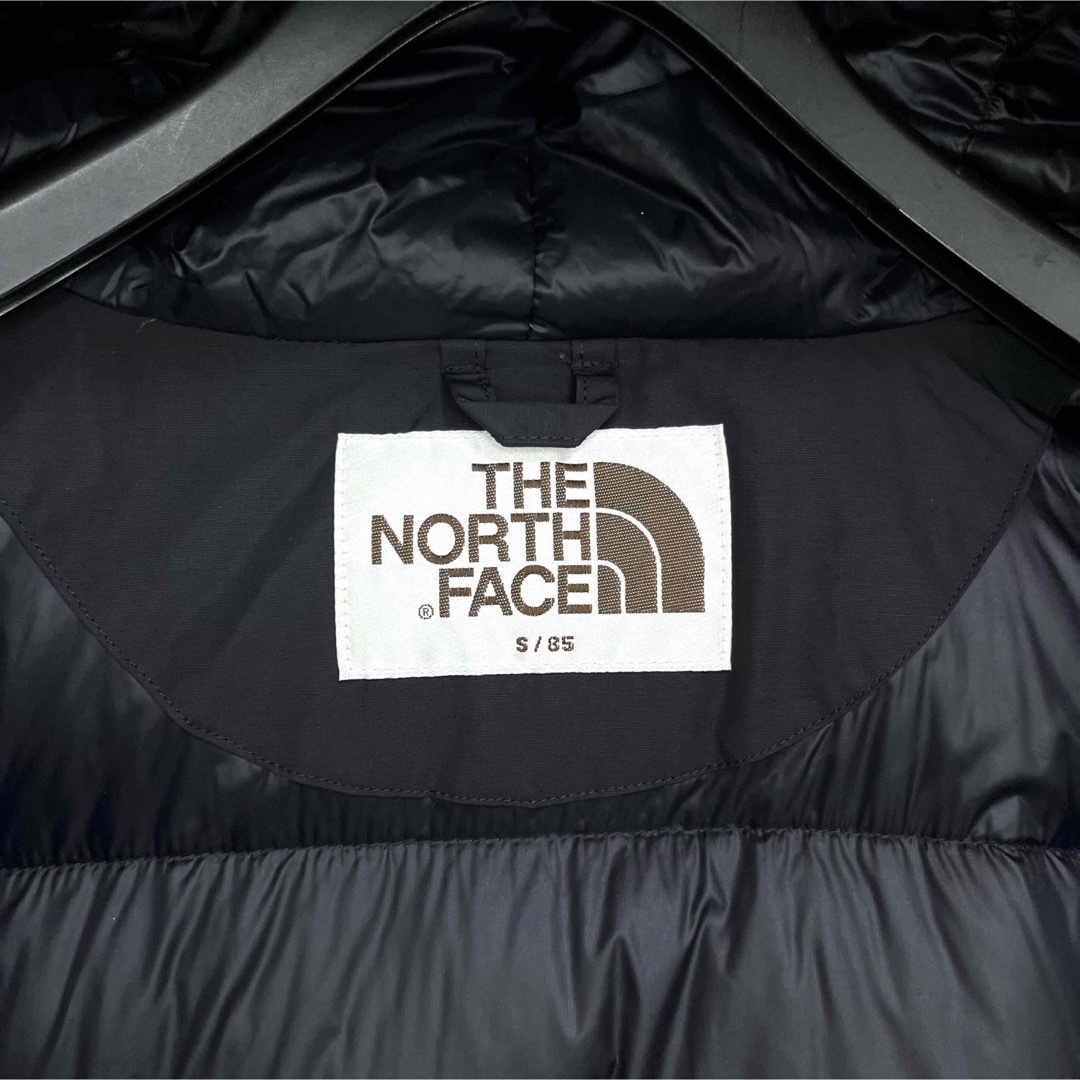 THE NORTH FACE(ザノースフェイス)の美品人気 ノースフェイス ダウンコート ブラック レディースS ホワイトレーベル レディースのジャケット/アウター(ダウンコート)の商品写真