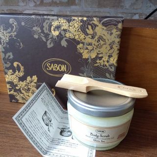 サボン(SABON)のSABONボディスクラブ　ホワイトティー３２０g(ボディスクラブ)