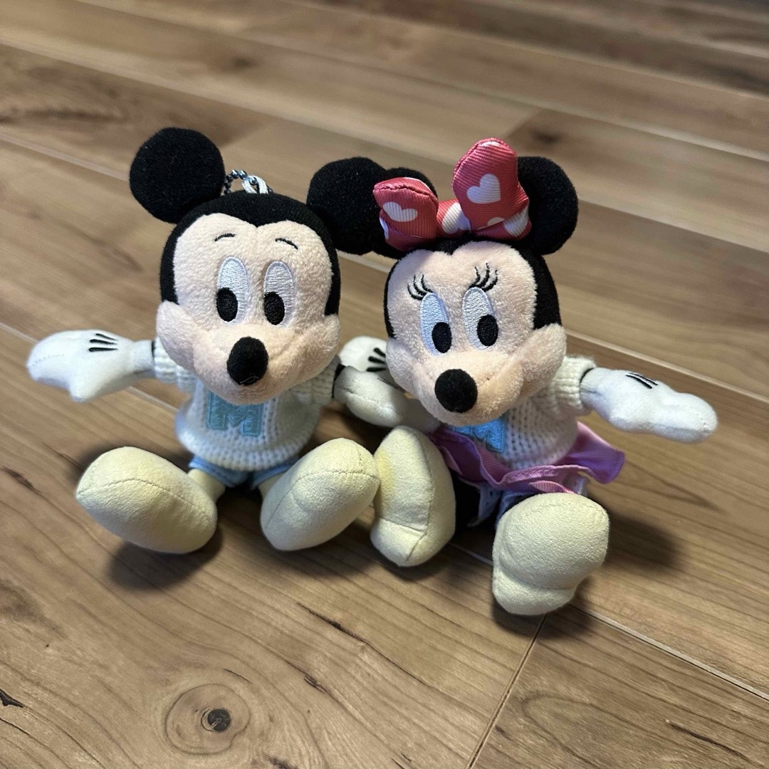 Disney(ディズニー)のディズニーリゾート限定　なかよしクラブ　ぬいぐるみバッジ　ミッキー　ミニー　新品 エンタメ/ホビーのおもちゃ/ぬいぐるみ(キャラクターグッズ)の商品写真