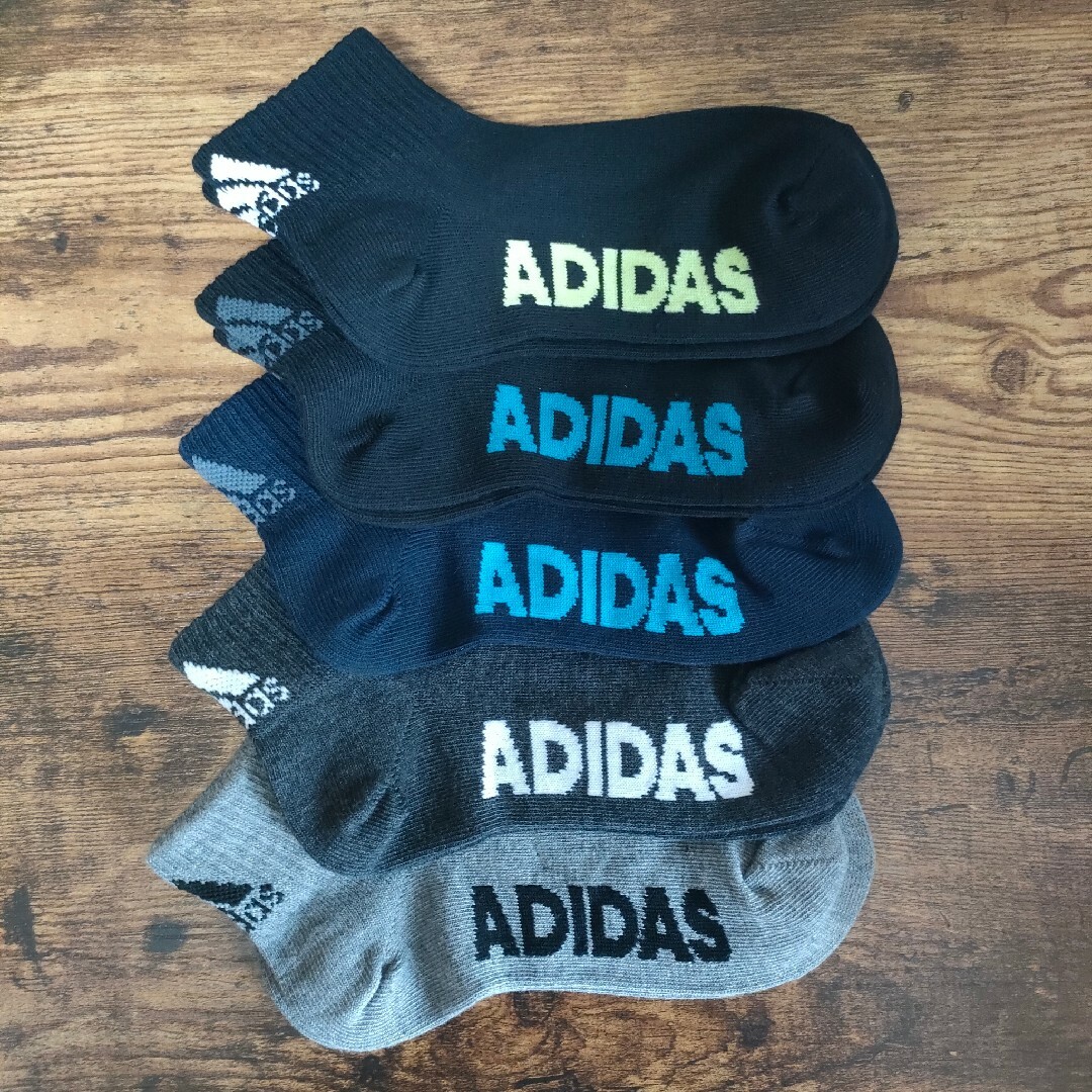 adidas(アディダス)のアディダス adidas キッズ ソックス  5足 21-23cm 靴下 キッズ/ベビー/マタニティのこども用ファッション小物(靴下/タイツ)の商品写真