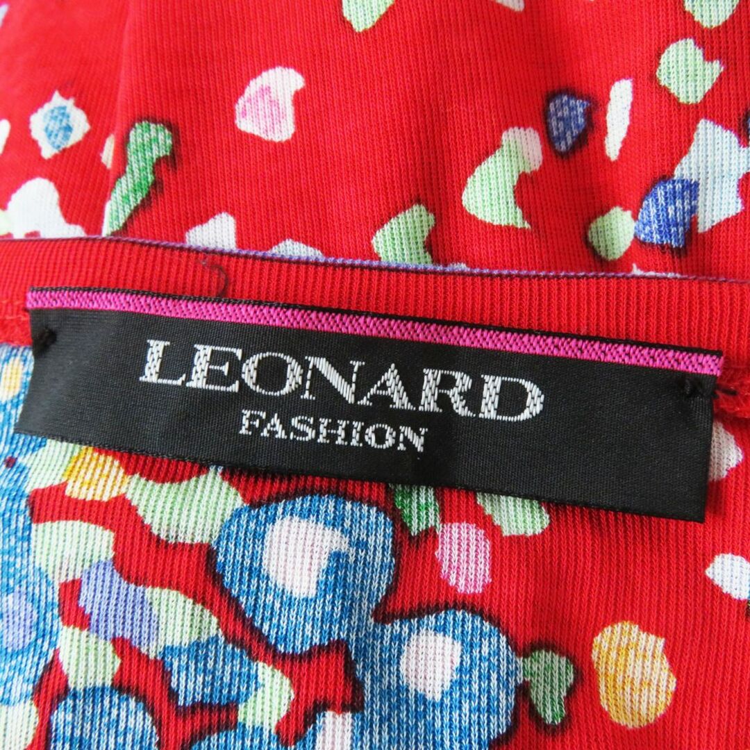 LEONARD(レオナール)の極美品◎正規品 日本製 LEONARD FASHION レオナール ファッション 0399216 半袖 カットソー／Tシャツ レッド×マルチ 総柄プリント LL レディースのトップス(Tシャツ(半袖/袖なし))の商品写真