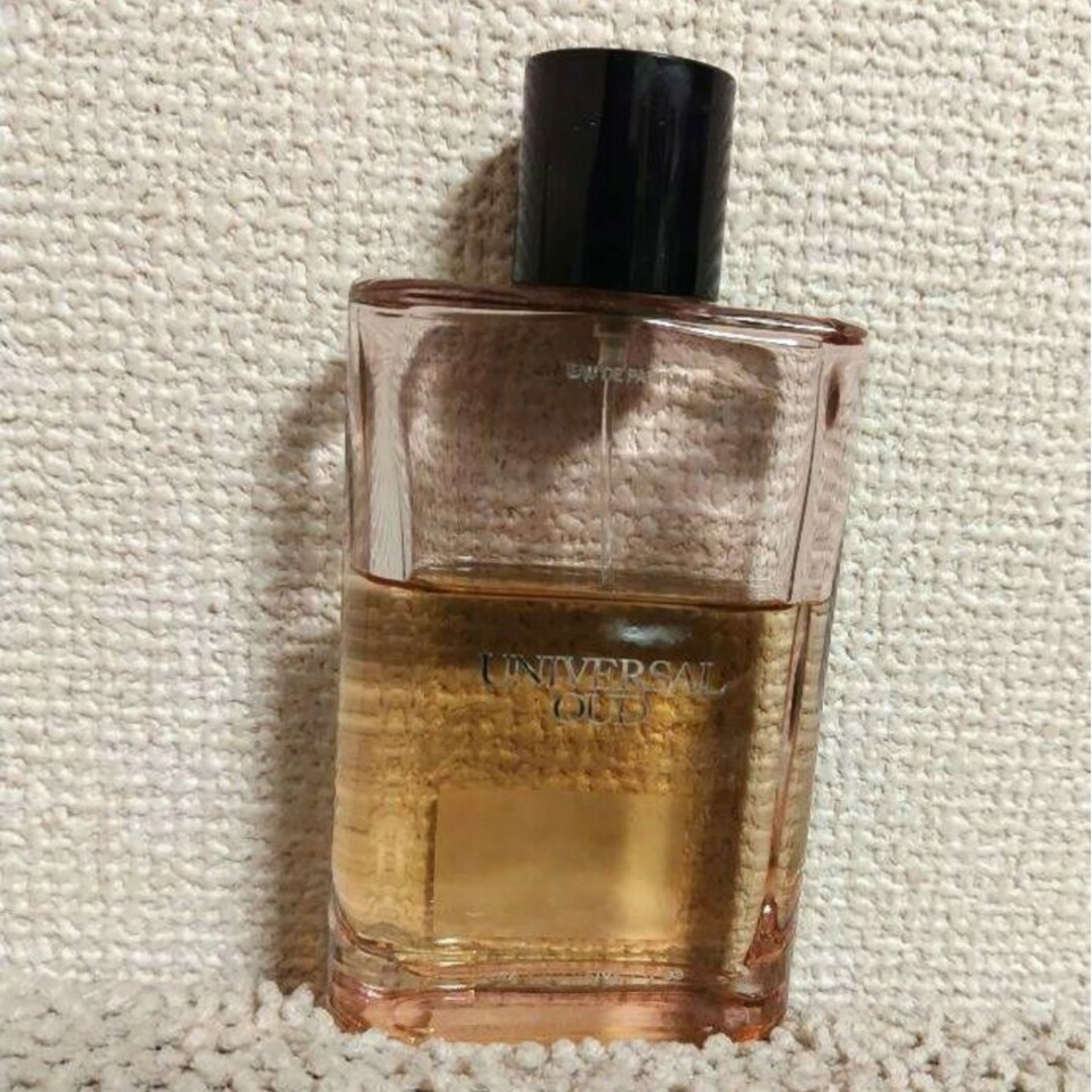 ZARA(ザラ)のZARA UNIVERSAL OUD　ユニバーサルウード オードパルファム コスメ/美容の香水(ユニセックス)の商品写真