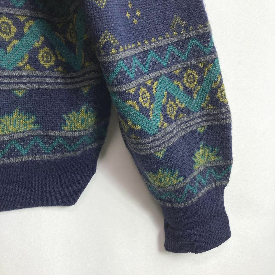 VINTAGE - レトロ古着 Vネック ニットセーター ウール 民族 VINTAGE - レトロ古着 Vネック ニットセーター ウール 民族