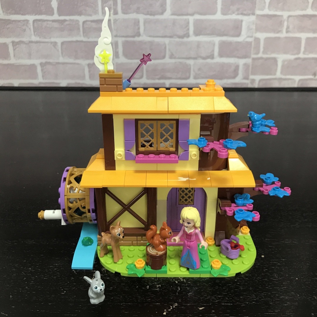 Lego(レゴ)の★LEGO レゴ★ ディズニープリンセス オーロラ姫の森のコテージ 43188 キッズ/ベビー/マタニティのおもちゃ(積み木/ブロック)の商品写真