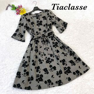 ティアクラッセ(Tiaclasse)の新品⭐️ティアクラッセ フラワースカラップワンピース  リボン フロッキー L(ひざ丈ワンピース)