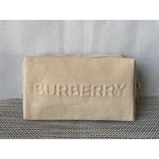 バーバリー(BURBERRY)の【BURBERRY】バーバリー ノベルティポーチ アイボリー【新品未使用】(ポーチ)