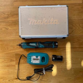 マキタ(Makita)の充電式ペンドライバドリル　DF010DS(工具)