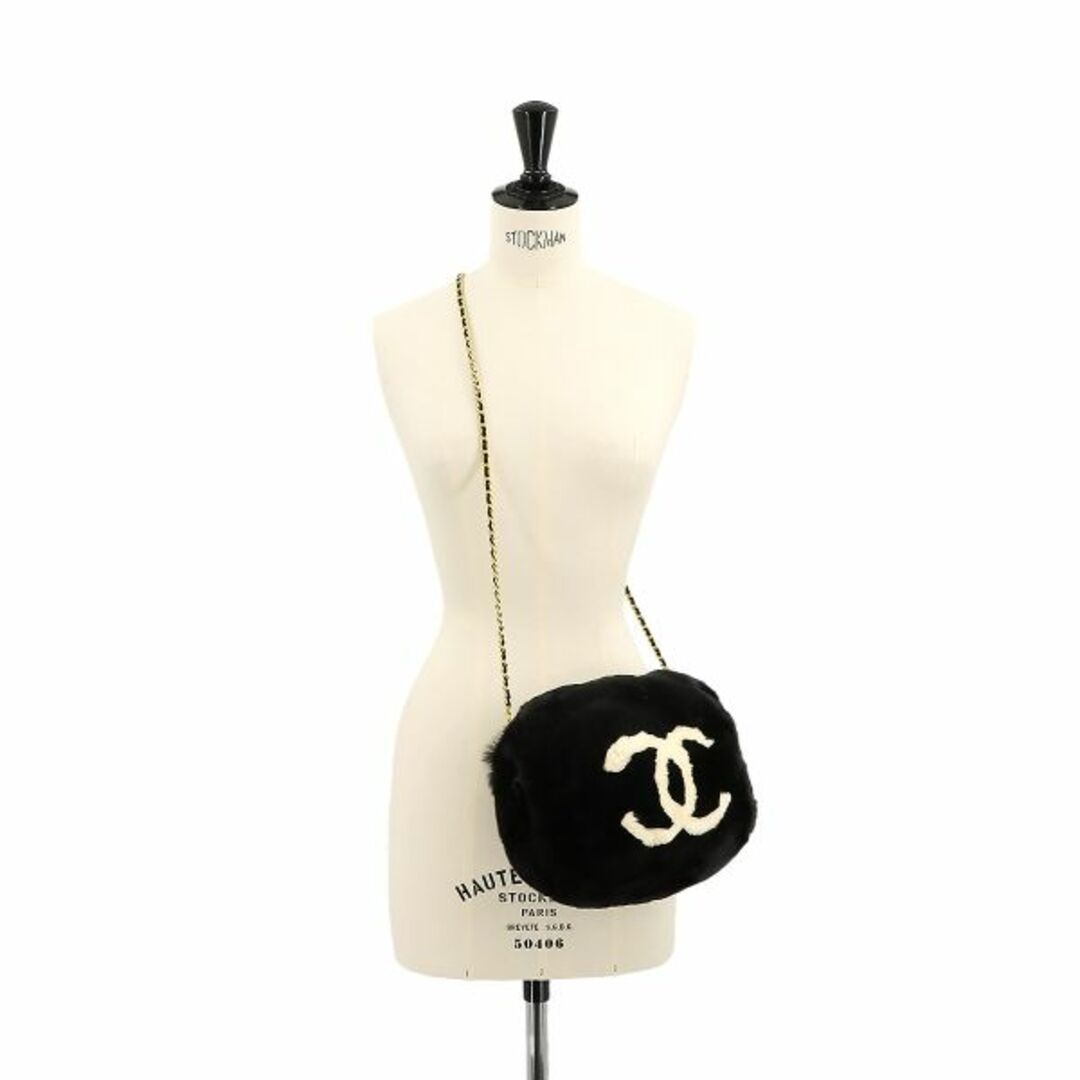 CHANEL(シャネル)の新品同様 シャネル CHANEL ココマーク アームウォーマー チェーン ショルダー バッグ ラパン ファー ブラック ゴールド 金具 VLP 90225749 レディースのバッグ(ショルダーバッグ)の商品写真