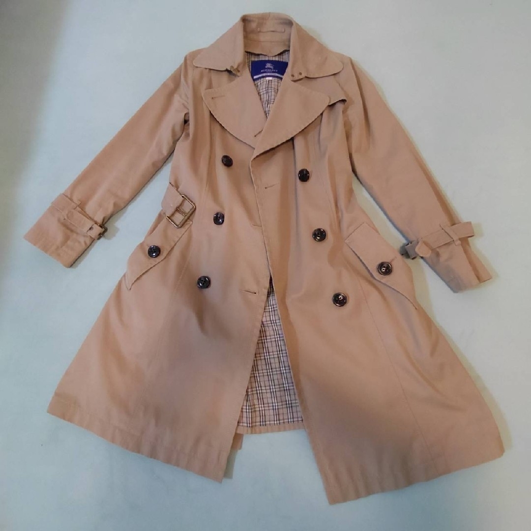 BURBERRY BLUE LABEL(バーバリーブルーレーベル)の【値下げ】バーバリーブルーレーベル　トレンチコート38 レディースのジャケット/アウター(トレンチコート)の商品写真