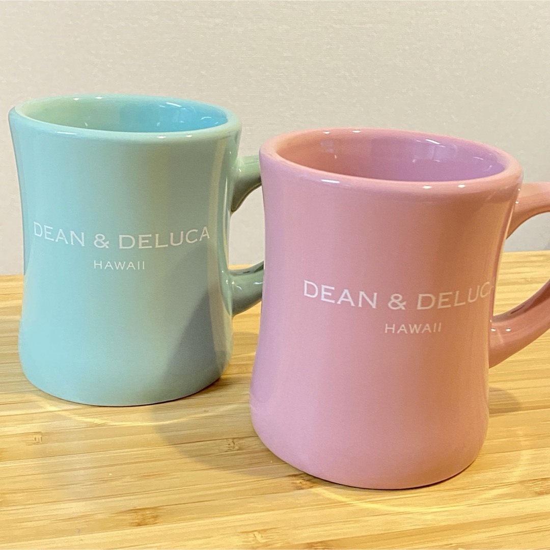 DEAN & DELUCA(ディーンアンドデルーカ)のDEAN&DELUCA ハワイ限定  マグカップ 2個セット 新品未使用 インテリア/住まい/日用品のキッチン/食器(グラス/カップ)の商品写真