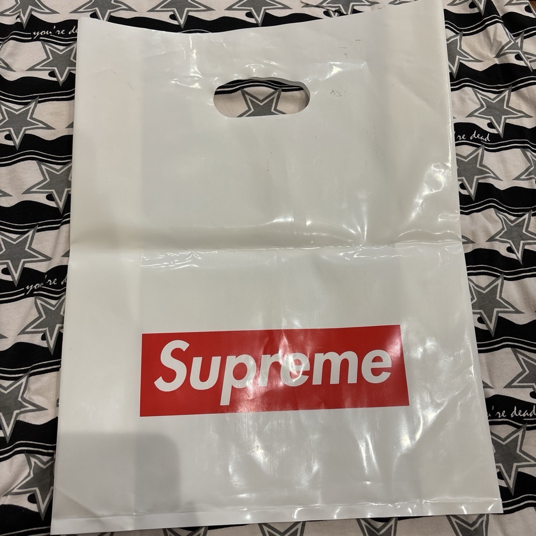 Supreme(シュプリーム)の【新品未使用】シュプリーム　半袖　Tシャツ　星柄　総柄　黒白 メンズのトップス(Tシャツ/カットソー(半袖/袖なし))の商品写真