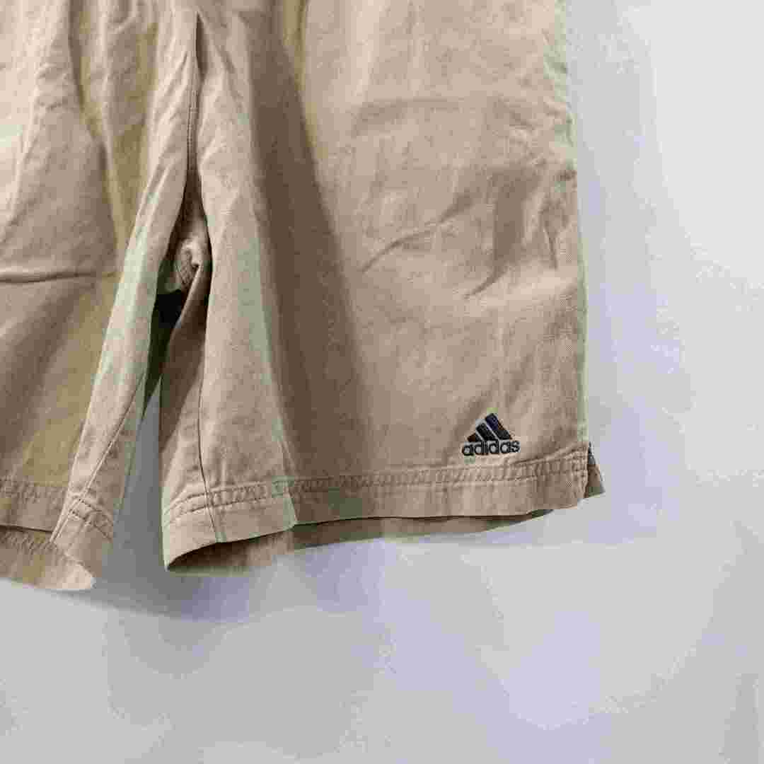 adidas(アディダス)のadidas メンズ アディダス ショートパンツ メンズのパンツ(ショートパンツ)の商品写真