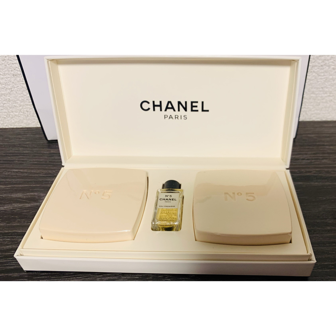 CHANEL(シャネル)のCHANEL   N°5 石鹸 プチ香水セット＋ CHANCEおまけ付き!!  コスメ/美容のボディケア(ボディソープ/石鹸)の商品写真