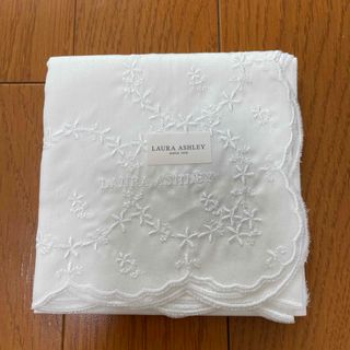 ローラアシュレイ(LAURA ASHLEY)のハンカチ　LAURA ASHLEY 新品　未使用品(ハンカチ)