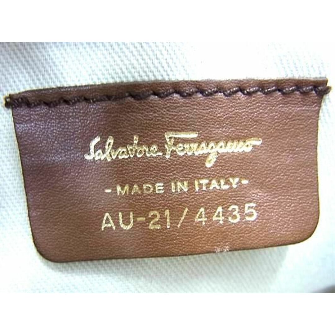 Salvatore Ferragamo(サルヴァトーレフェラガモ)の■新品■未使用■ Salvatore Ferragamo フェラガモ AU 21 4435 ガンチーニ PVC×レザー ワンショルダーバッグ ブラウン系 AX3561  レディースのバッグ(ハンドバッグ)の商品写真