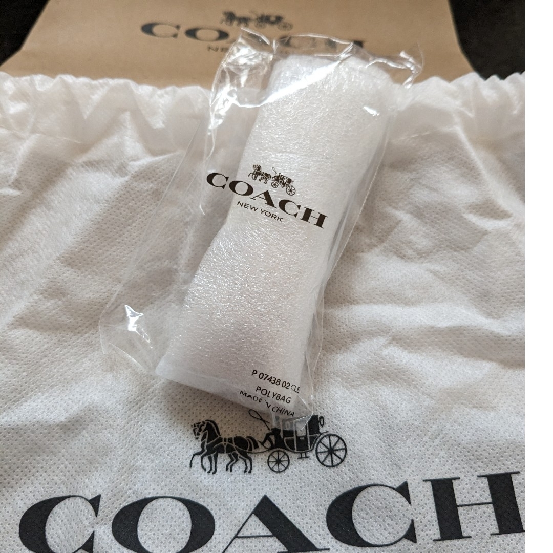 COACH(コーチ)のコーチ　くまバックチャームキーホルダー レディースのファッション小物(キーホルダー)の商品写真