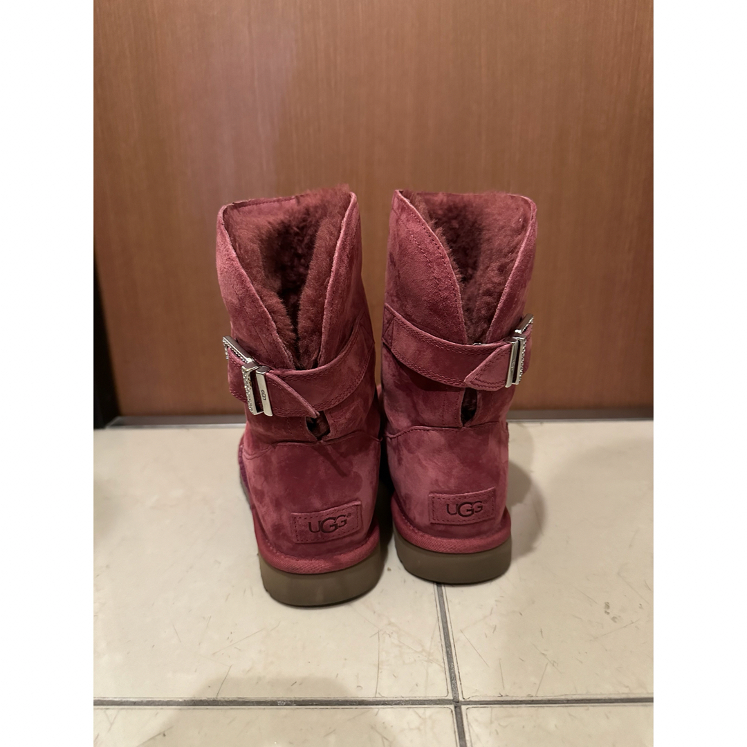 UGG(アグ)のUGG ブーツ　RED レディースの靴/シューズ(ブーツ)の商品写真