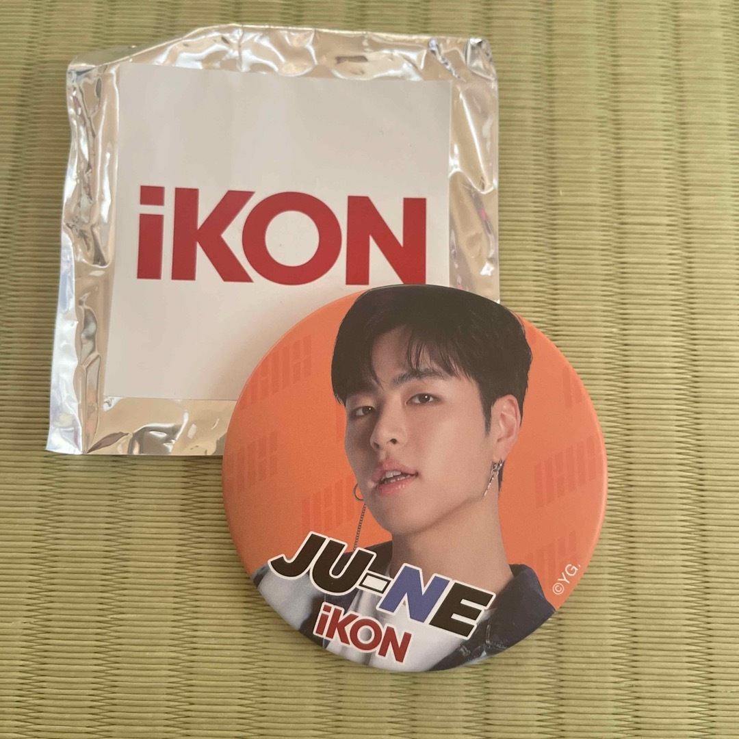 iKON(アイコン)のiKON 缶バッジ　JU-NE エンタメ/ホビーのCD(K-POP/アジア)の商品写真