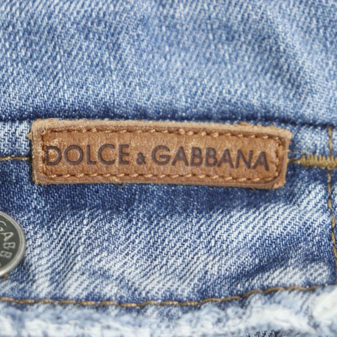 DOLCE&GABBANA(ドルチェアンドガッバーナ)の良品▼黒タグ ドルチェ＆ガッバーナ G3GIEP 20BLUE ロゴ入りボタン レザーパッチ付き ショートパンツ/カーゴデニム ブルー48 メンズ 正規品 メンズのパンツ(ショートパンツ)の商品写真