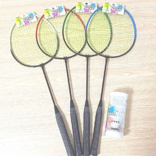 バトミントンラケット4本セットシャトル3個　スポーツ新品　匿名配送(バドミントン)