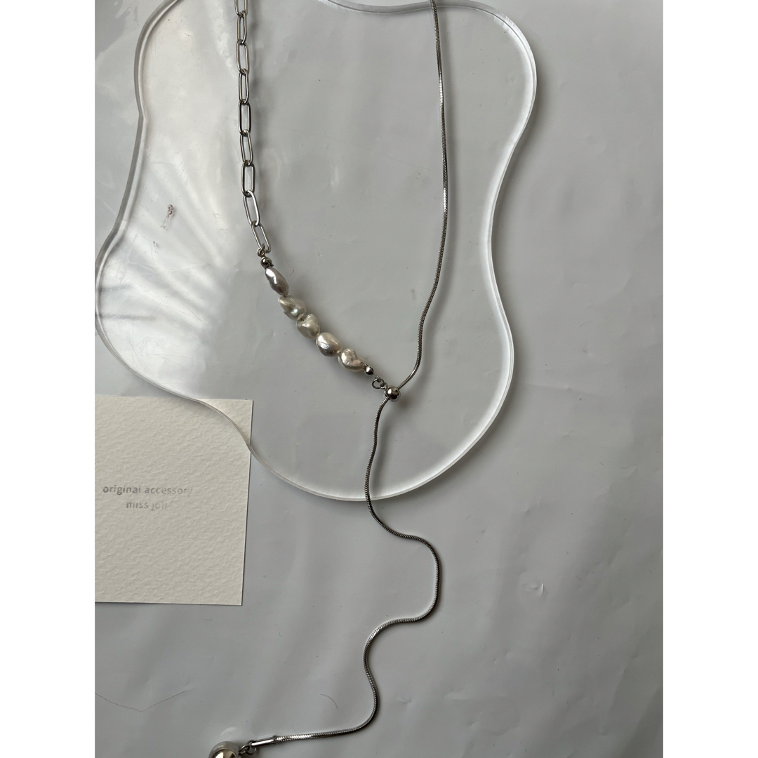 long silver necklace   《gray pearl》 ハンドメイドのアクセサリー(ネックレス)の商品写真
