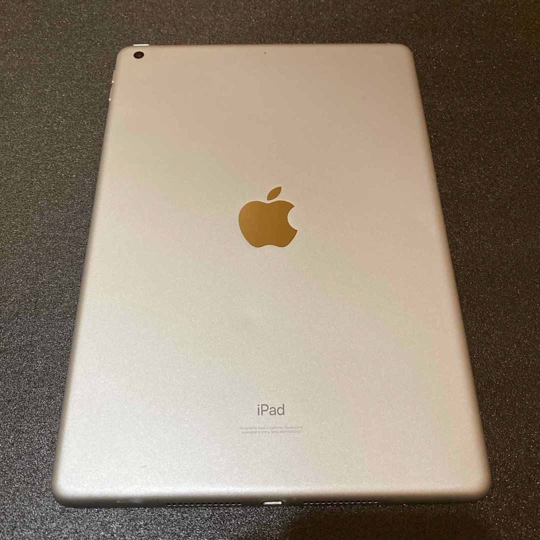 iPad 第8世代 10.2インチ Wi-Fi 32GB 美品 スマホ/家電/カメラのPC/タブレット(タブレット)の商品写真