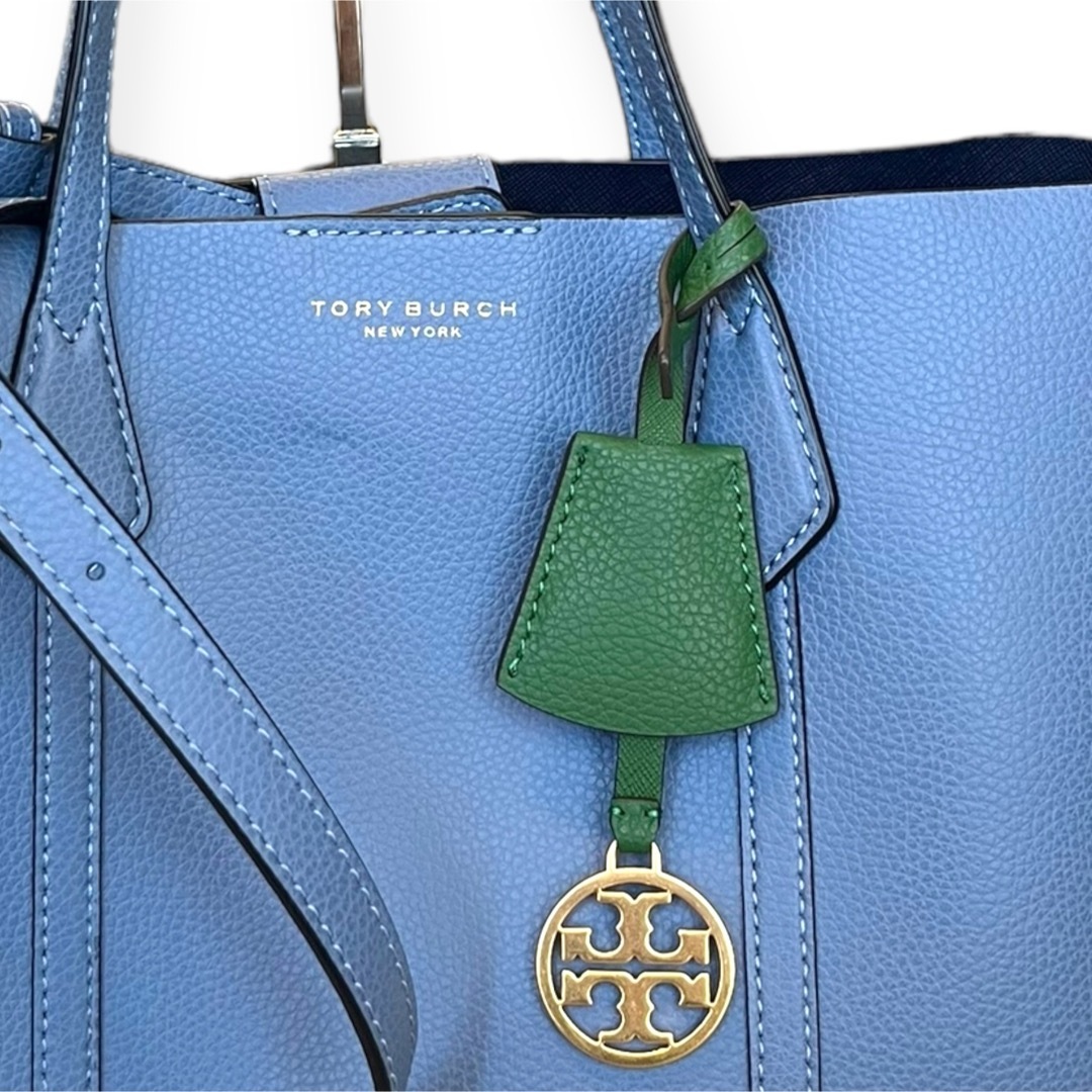 Tory Burch(トリーバーチ)の【未使用】TORRY BURCH ペリー  トート 2way  A4収納可 レディースのバッグ(ショルダーバッグ)の商品写真