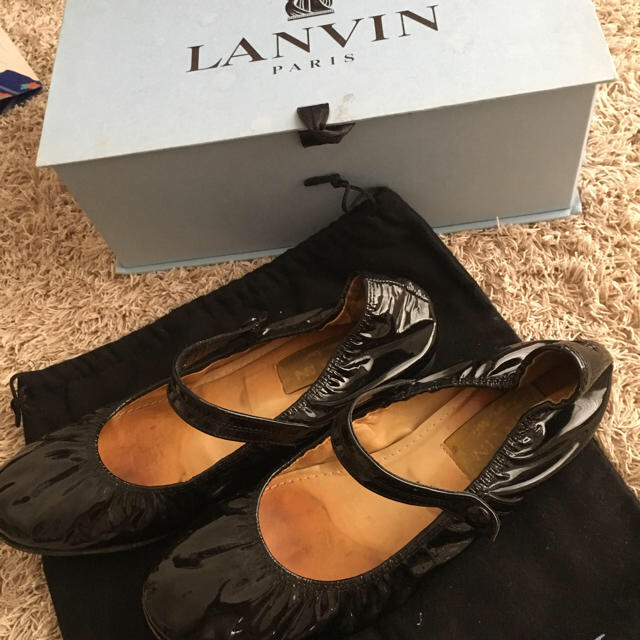LANVIN(ランバン)のLANVIN エナメルバレーシューズ レディースの靴/シューズ(バレエシューズ)の商品写真