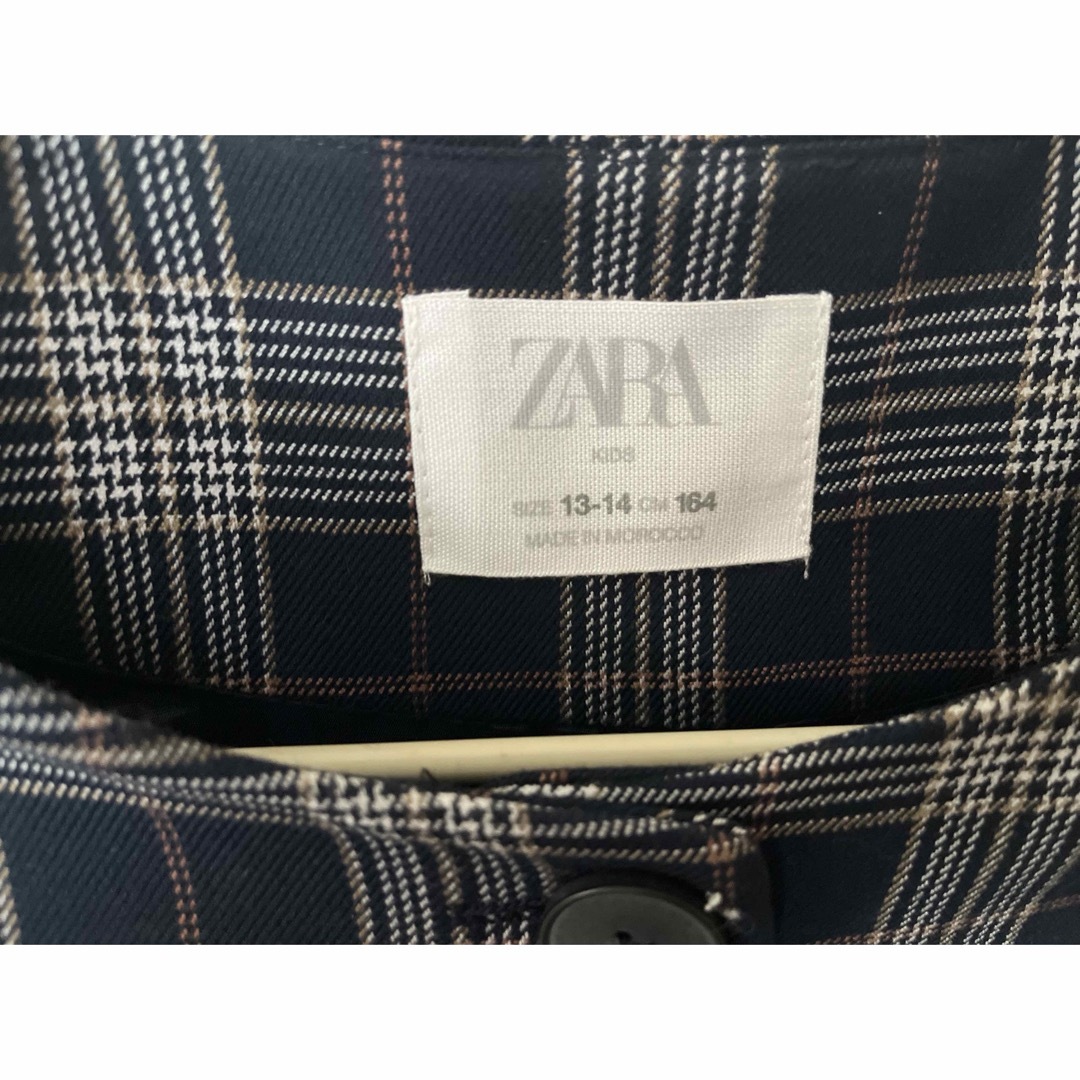 ZARA(ザラ)のショート丈ジャケット レディースのジャケット/アウター(ノーカラージャケット)の商品写真