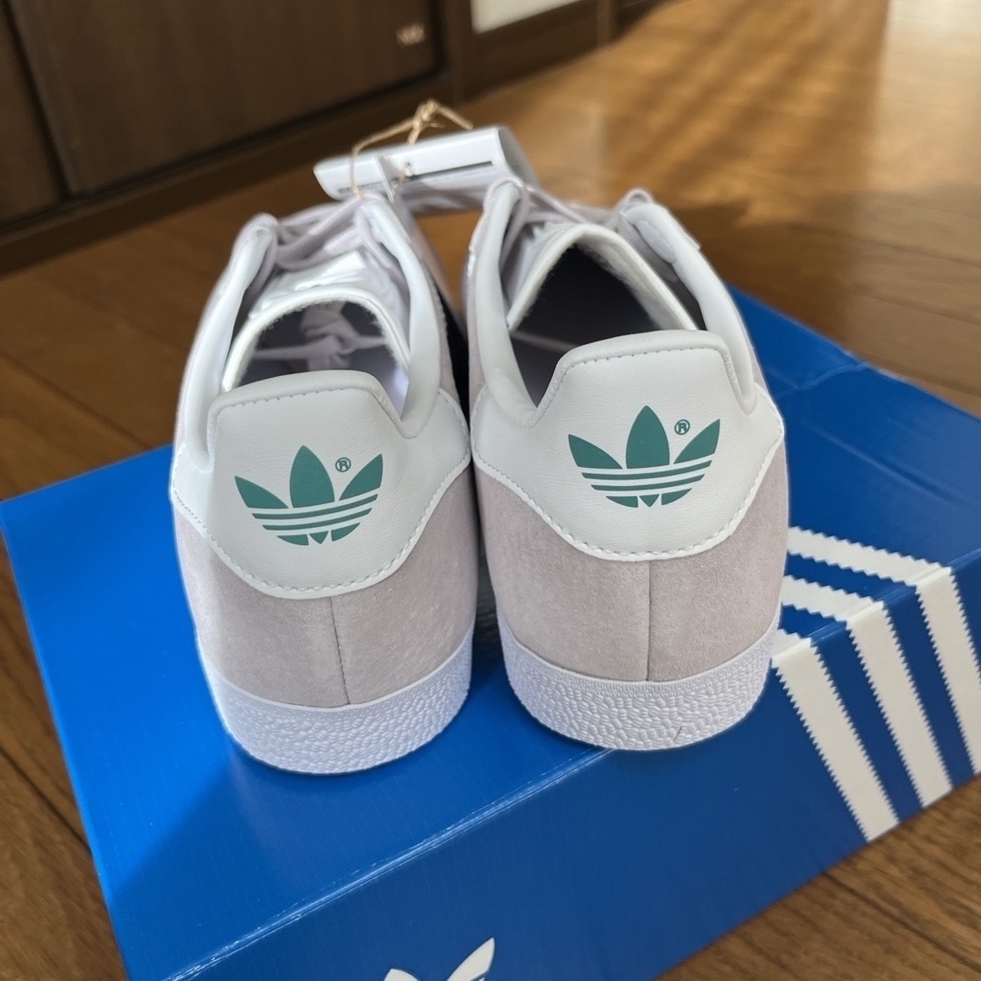 adidas(アディダス)の【新品未使用】GAZELLE adidas スニーカー レディースの靴/シューズ(スニーカー)の商品写真