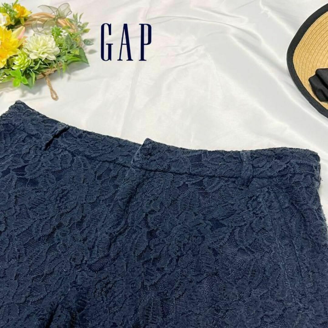 GAP(ギャップ)の【送料無料　春夏用】ギャップ　ショートパンツ　サイズ8 ネイビー レディースのパンツ(ショートパンツ)の商品写真