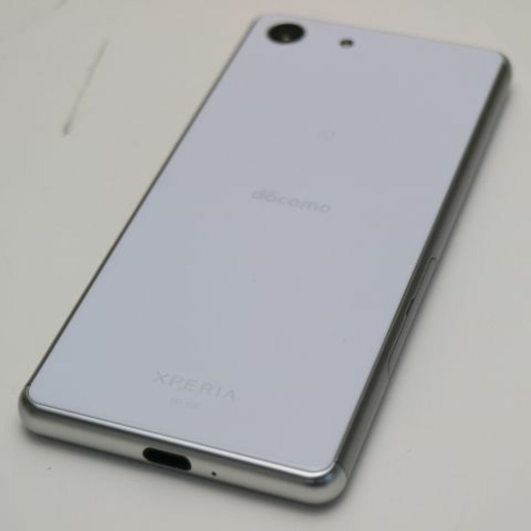 SONY(ソニー)の超美品 SO-02L Xperia Ace ホワイト  SIMロック解除済み スマホ/家電/カメラのスマートフォン/携帯電話(スマートフォン本体)の商品写真