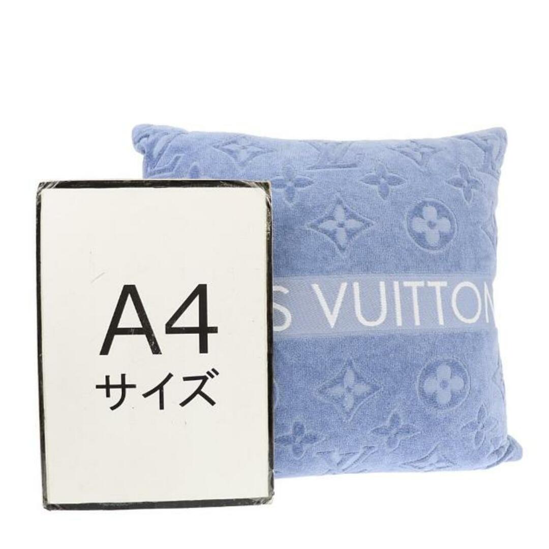 LOUIS VUITTON(ルイヴィトン)のルイヴィトン クッション プラージュ LVバケーション M78877 中古 ブルー コットン LOUIS VUITTON 【中古】 | ファッション ブランド 小物 インテリア 青 モノグラム プール 美品 SAランク インテリア/住まい/日用品のインテリア小物(クッション)の商品写真