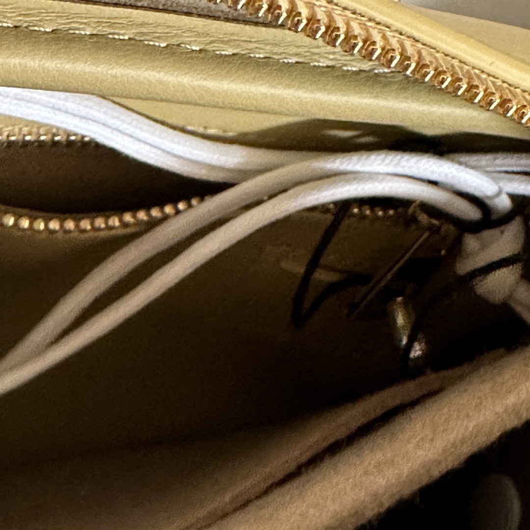 LOEWE(ロエベ)の新作❤️ ロエベ  アマソナ23 ナパカーフ バター ハンドバッグ レディースのバッグ(ハンドバッグ)の商品写真