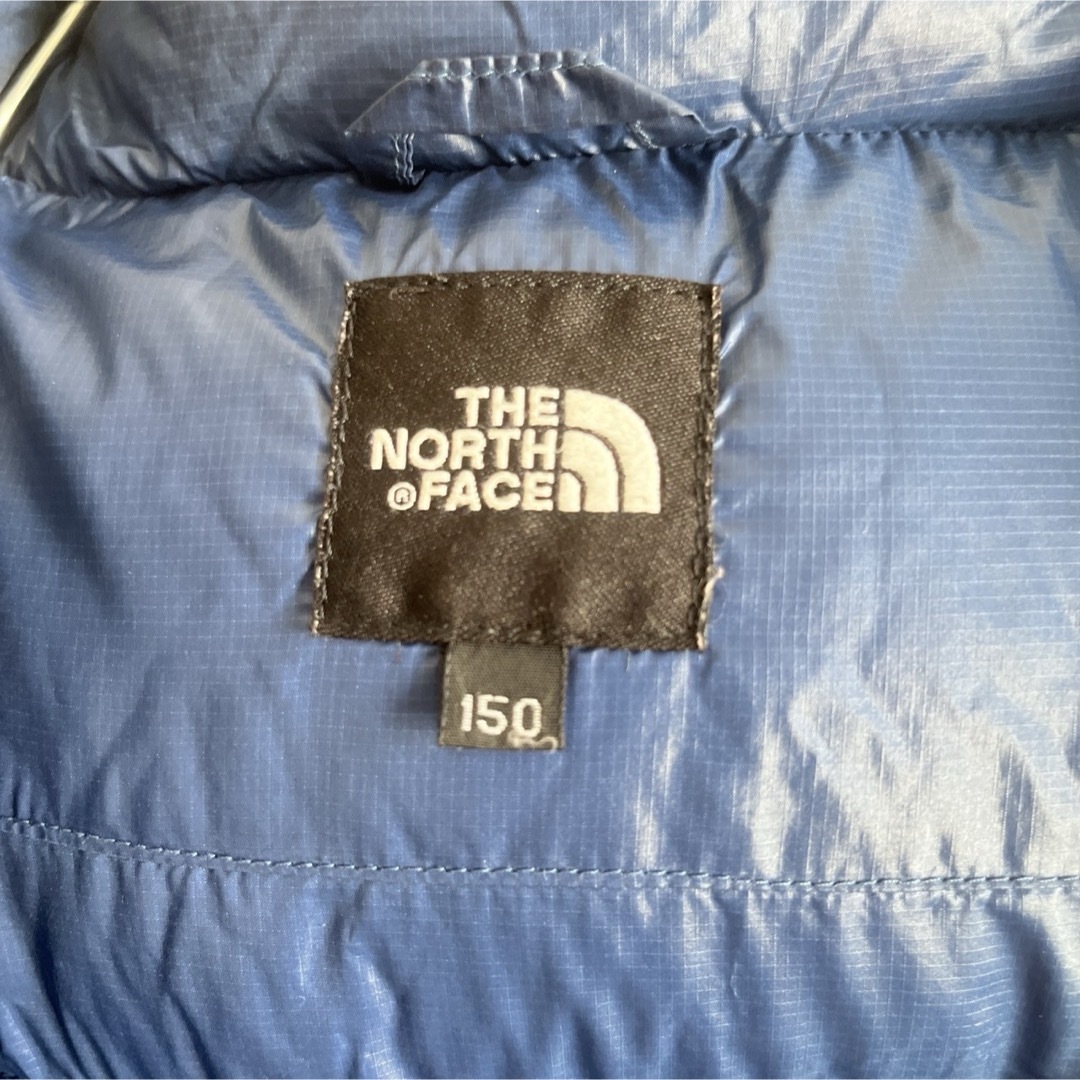 THE NORTH FACE(ザノースフェイス)の【キッズ】ノースフェイス　ダウンジャケット　700フィル　ブルー　キッズ150 キッズ/ベビー/マタニティのキッズ服男の子用(90cm~)(ジャケット/上着)の商品写真