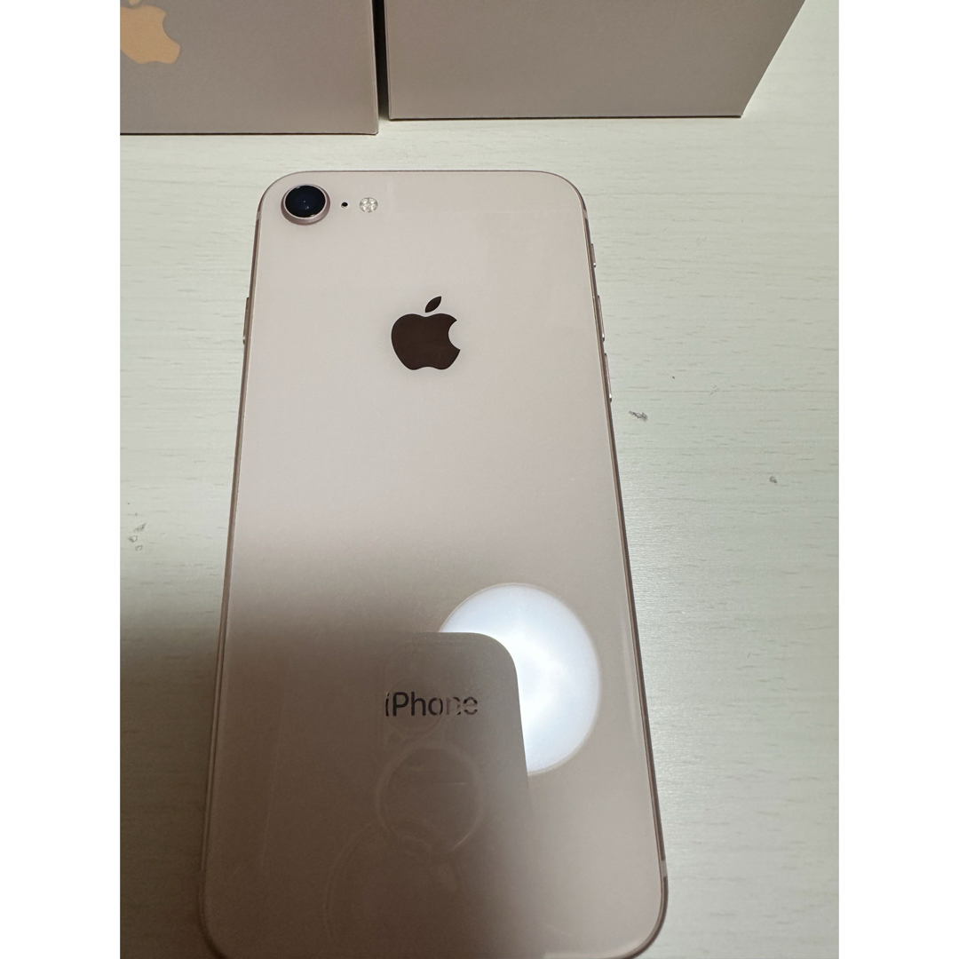 iPhone(アイフォーン)のiPhone8♡64GBローズゴールドお値下げ❣️ スマホ/家電/カメラのスマートフォン/携帯電話(スマートフォン本体)の商品写真