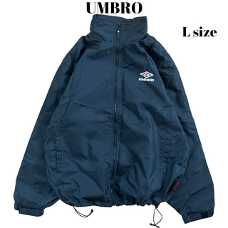 アンブロ(UMBRO)の激レア 90’s UMBRO ナイロンジャケット 刺繍ロゴ テック(ナイロンジャケット)