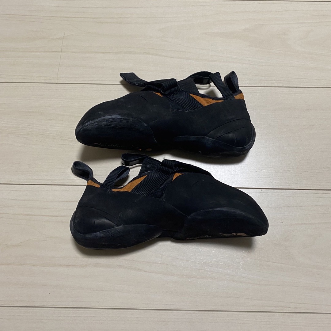 アンパラレル レオパード US7.5 クライミングシューズ メンズの靴/シューズ(その他)の商品写真