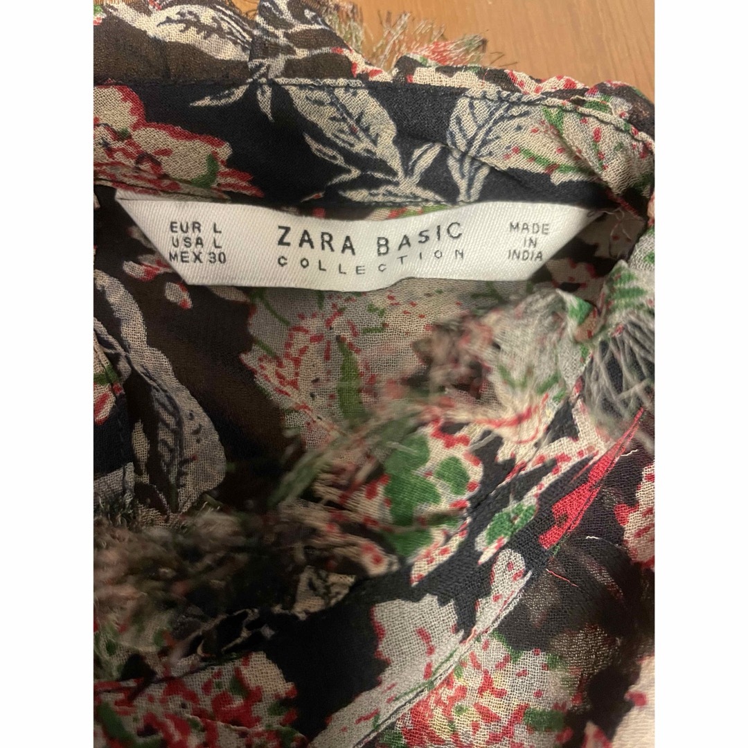 ZARA(ザラ)のZARA 花柄ワンピース レディースのワンピース(ひざ丈ワンピース)の商品写真