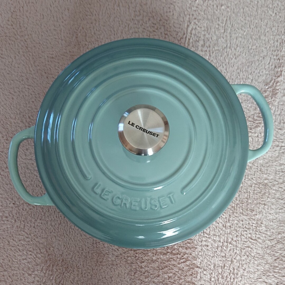 LE CREUSET(ルクルーゼ)のル・クルーゼ ココットロンド 20cm  LE CREUSET インテリア/住まい/日用品のキッチン/食器(鍋/フライパン)の商品写真