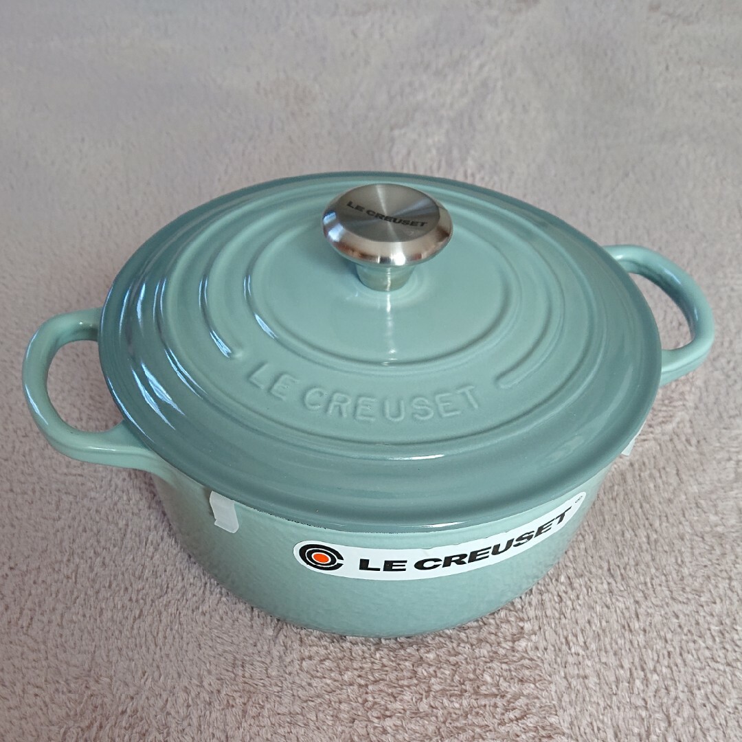 LE CREUSET(ルクルーゼ)のル・クルーゼ ココットロンド 20cm  LE CREUSET インテリア/住まい/日用品のキッチン/食器(鍋/フライパン)の商品写真