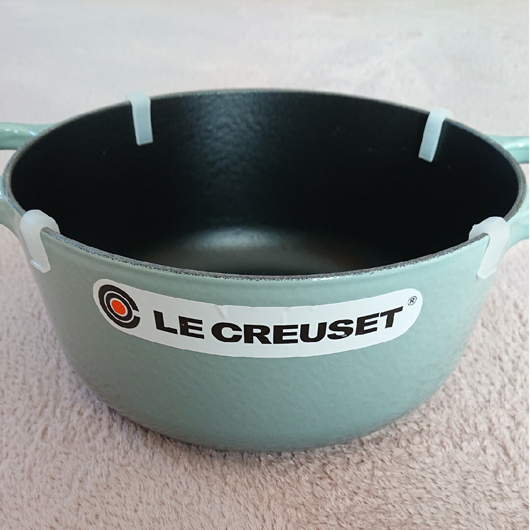 LE CREUSET(ルクルーゼ)のル・クルーゼ ココットロンド 20cm  LE CREUSET インテリア/住まい/日用品のキッチン/食器(鍋/フライパン)の商品写真