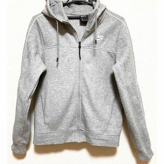 ナイキ(NIKE)の【美品】NIKE 長袖スウェットパーカー(パーカー)