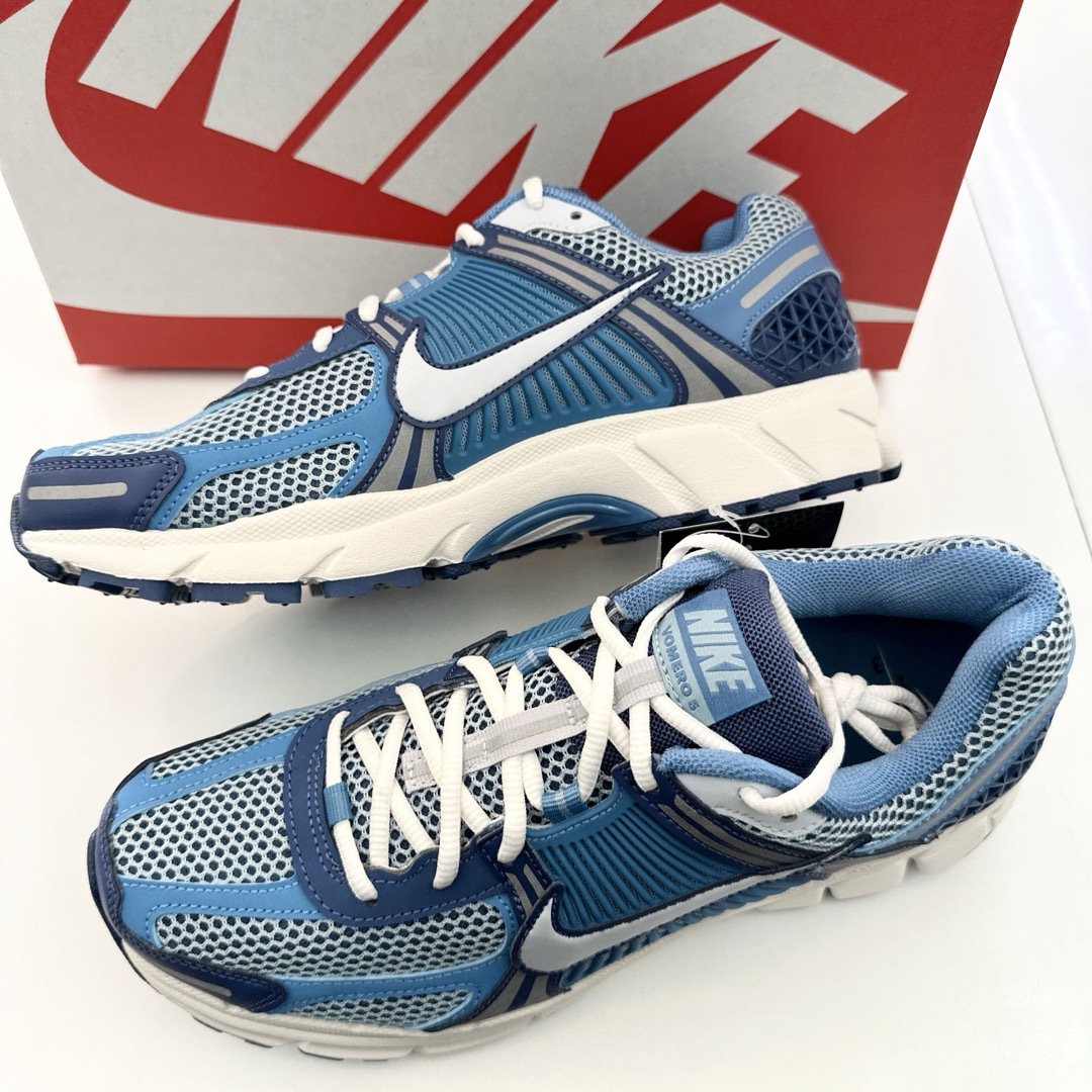 NIKE(ナイキ)のナイキ　ズーム　ボメロ5 ZOOM VOMERO 5 ブルー　新品　28.5cm メンズの靴/シューズ(スニーカー)の商品写真