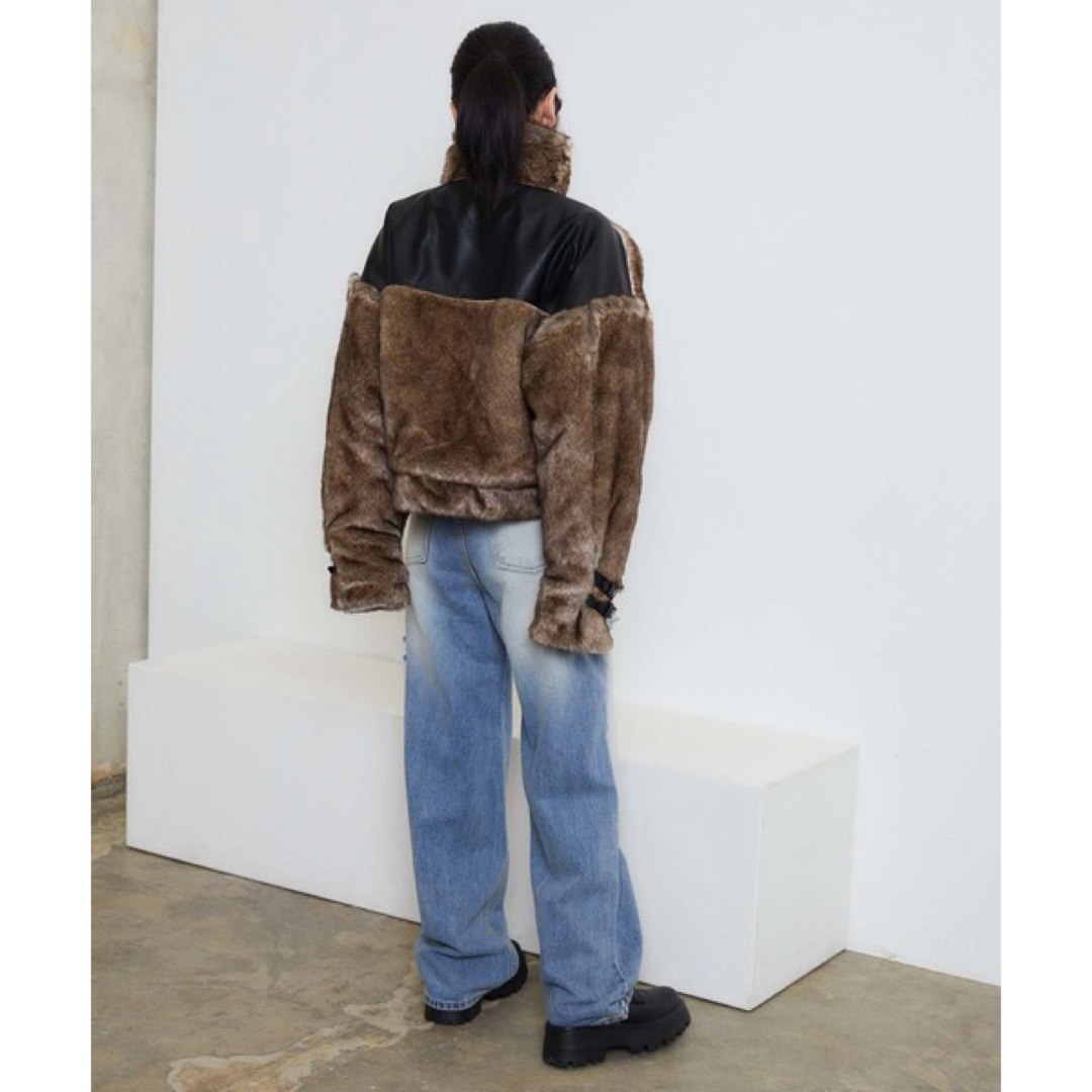 ENVYM(アンビー)のenvym コート レザーコンビフェイクファー　ヒョウ　レオパード レディースのジャケット/アウター(毛皮/ファーコート)の商品写真