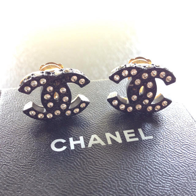 CHANEL(シャネル)の【24日まで取置】CHANELイヤリング レディースのアクセサリー(イヤリング)の商品写真