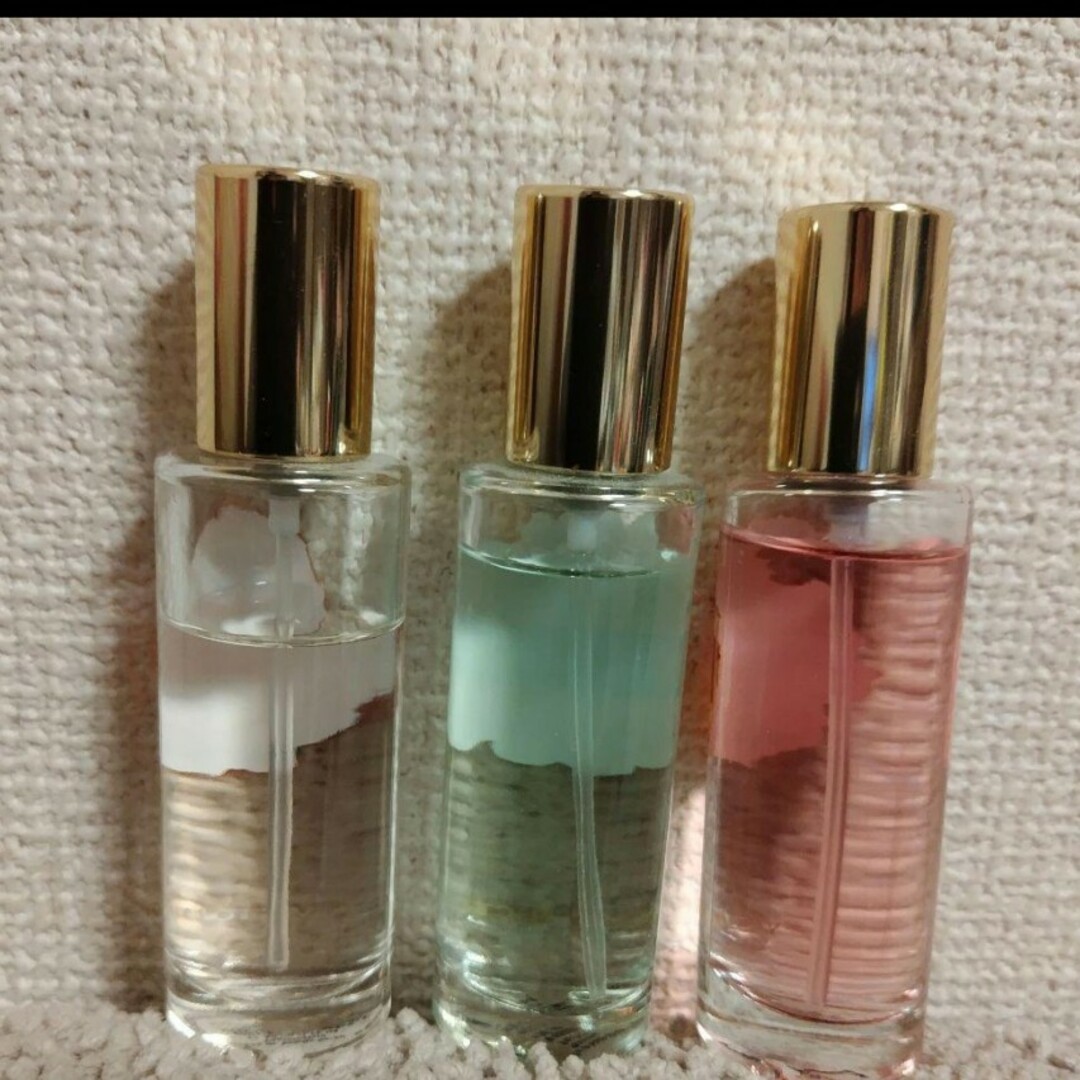 Victoria's Secret(ヴィクトリアズシークレット)のVictoria’s Secret　オードトワレ30ml✕3本セット コスメ/美容の香水(香水(女性用))の商品写真