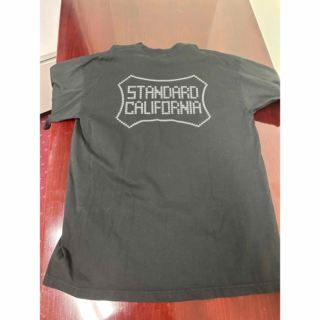 STANDARD CALIFORNIA(スタンダードカリフォルニア)のスタンダードカリフォルニア　20周年記念コラボtシャツ メンズのトップス(Tシャツ/カットソー(半袖/袖なし))の商品写真